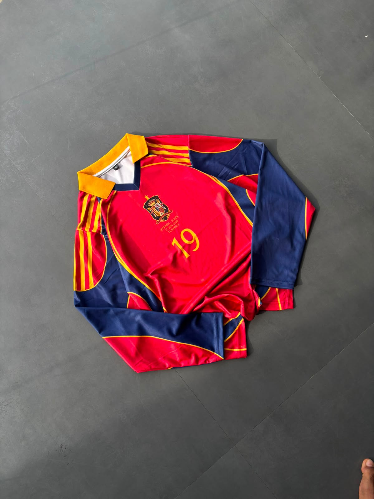 Spain Collar Full Sleeve