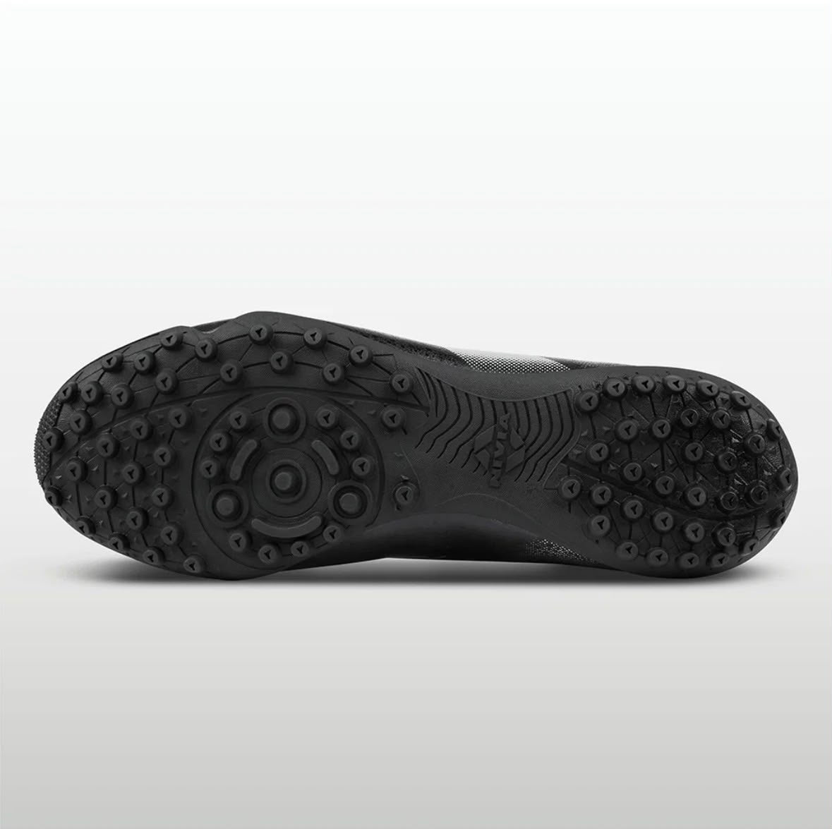 Nivia Carbonite Indoor