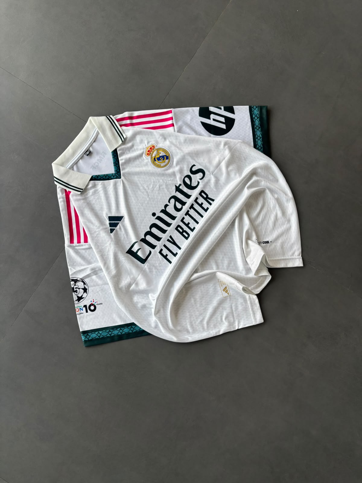 Five Sleeve Embroidery